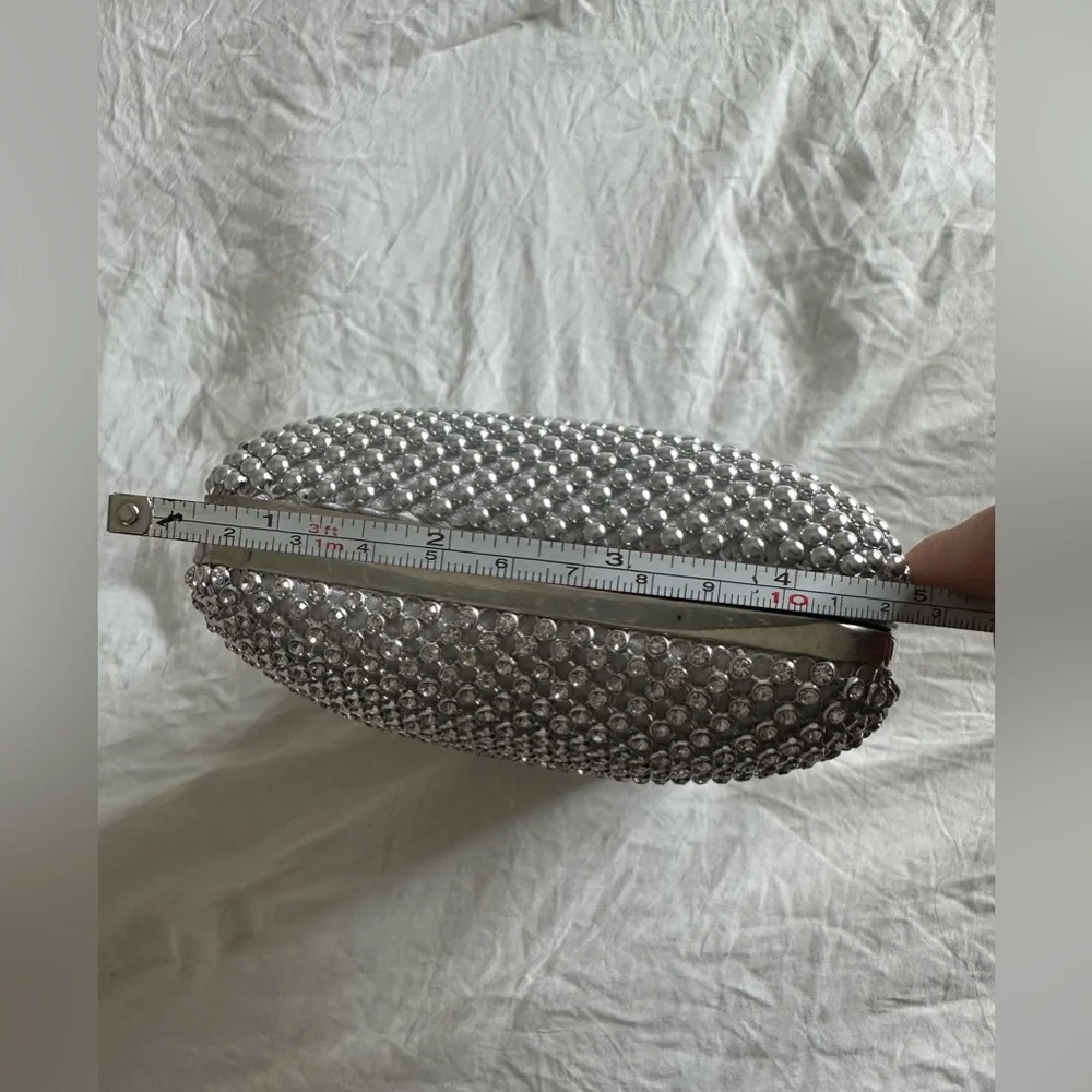 Crystal clutch